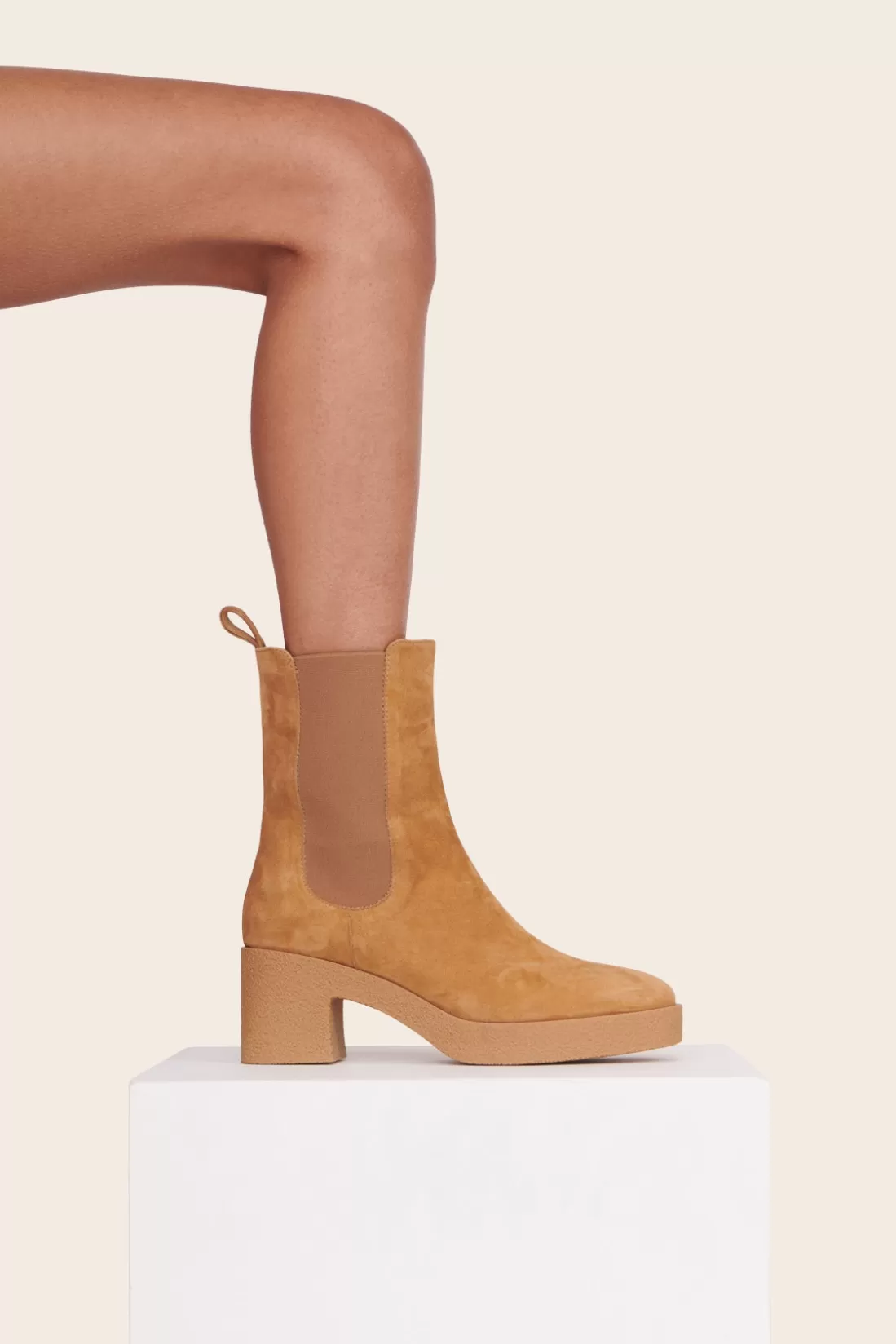 STAUD - CYBIL BOOT CASHEW SUEDE