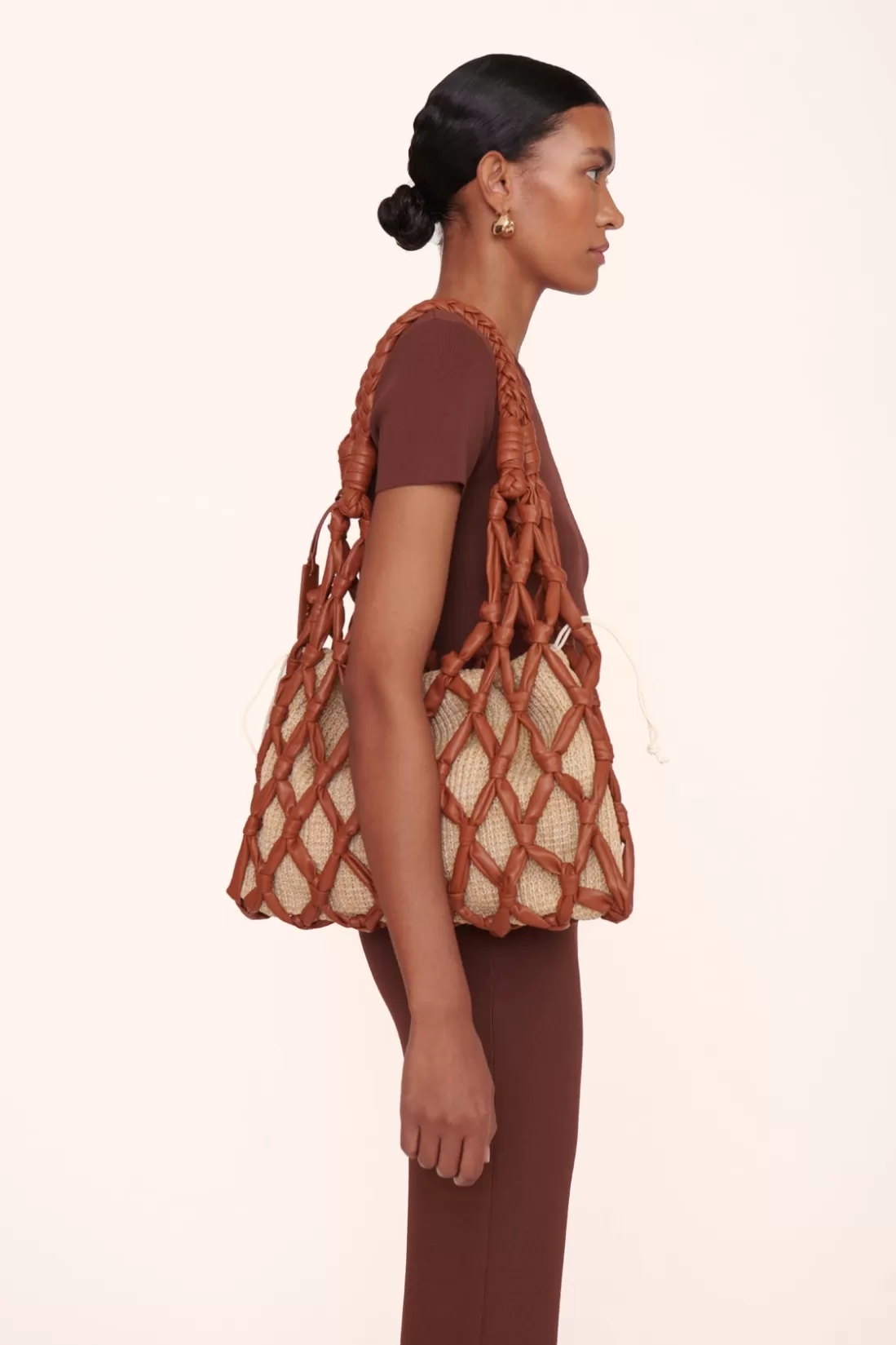 STAUD - HITCH SHOULDER BAG TAN