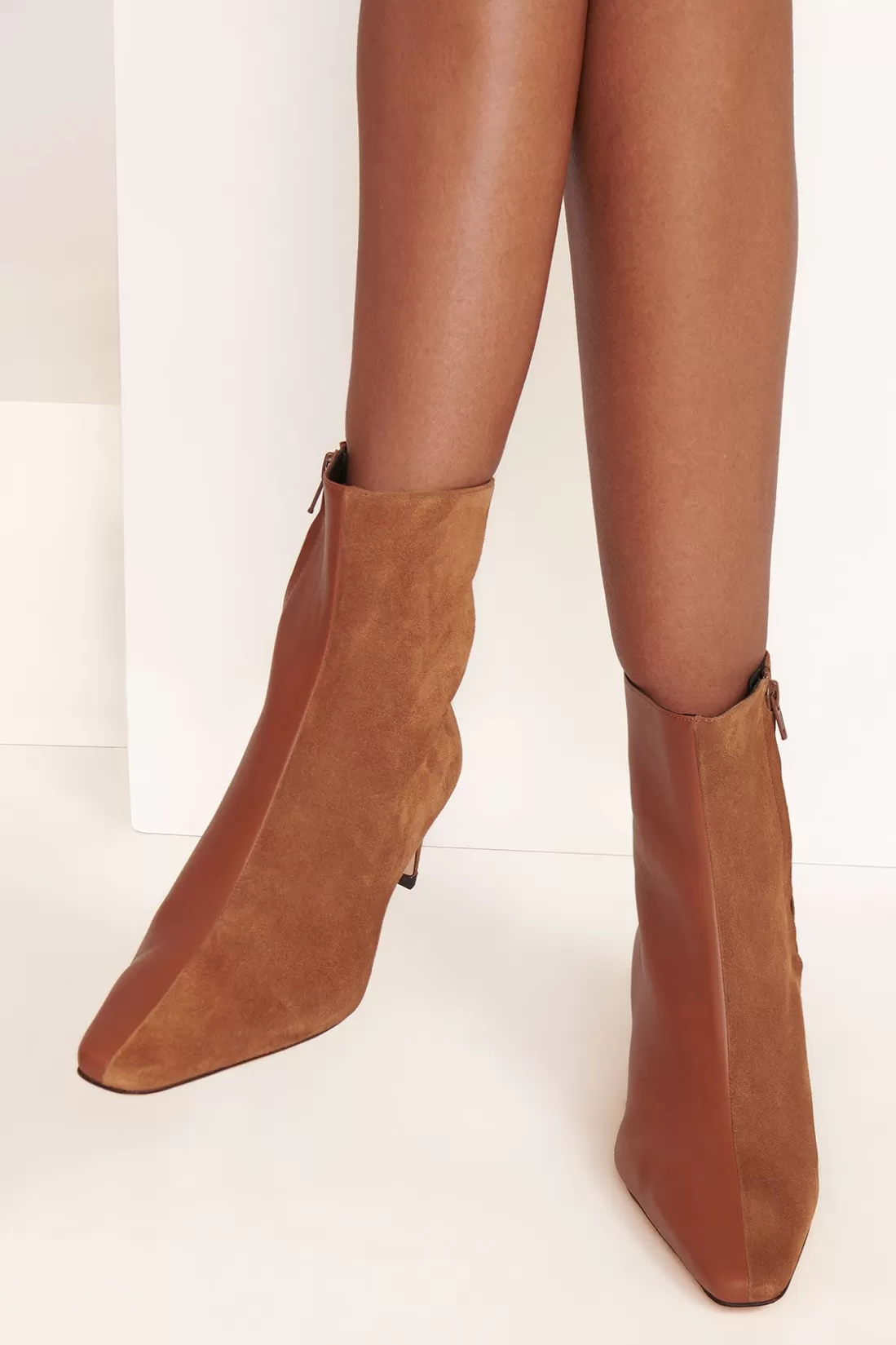 STAUD - WALLY SPLIT ANKLE BOOT TAN